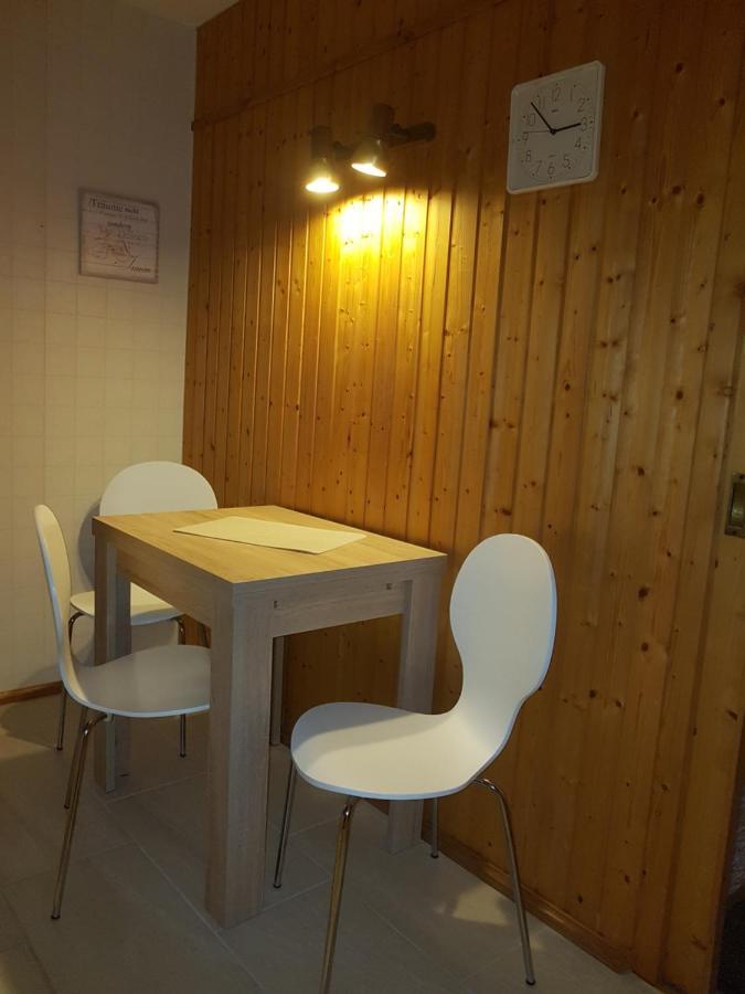Pension Zum Weissen Hirsch Reitwein Екстериор снимка