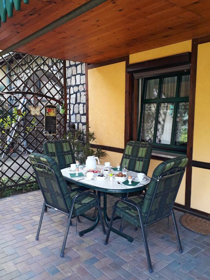 Pension Zum Weissen Hirsch Reitwein Екстериор снимка